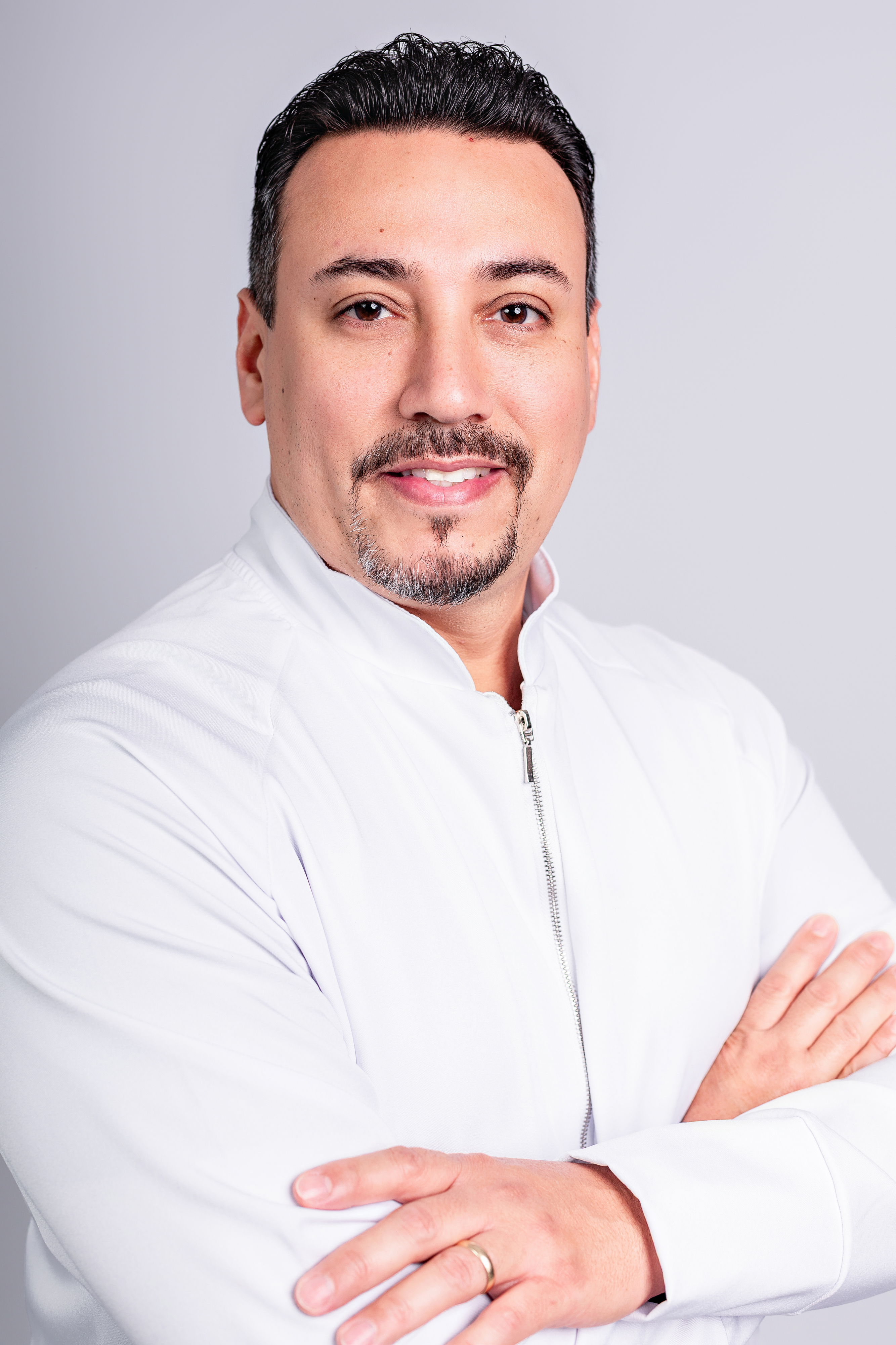 Dr. Fabrício Costa, acupunturista
